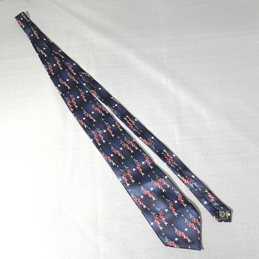 Vintage Stonehenge Men's Tie 100% Silk Tie Patriotic Blue,‎ Red, & White